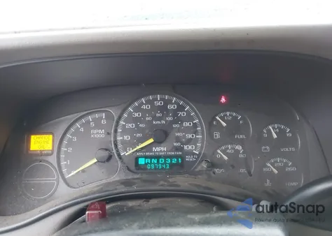 2000 Chevrolet Suburban 1500 Lt z USA, uszkodzony, nr VIN 3GNFK16T1YG216918